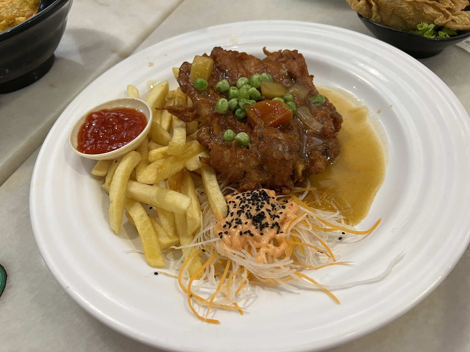 招牌海南鸡扒 10 Signature Hainan Chicken Chop